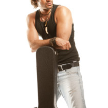 Imagen de Pedro Enrique cuerpo entero