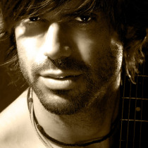 Pedro Enrique en primer plano