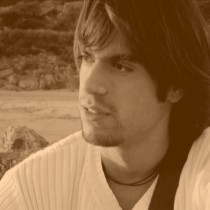 Pedro Enrique pensando en la playa